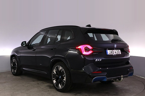 BMW iX3 4 of 27