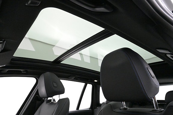 BMW iX3 20 of 27