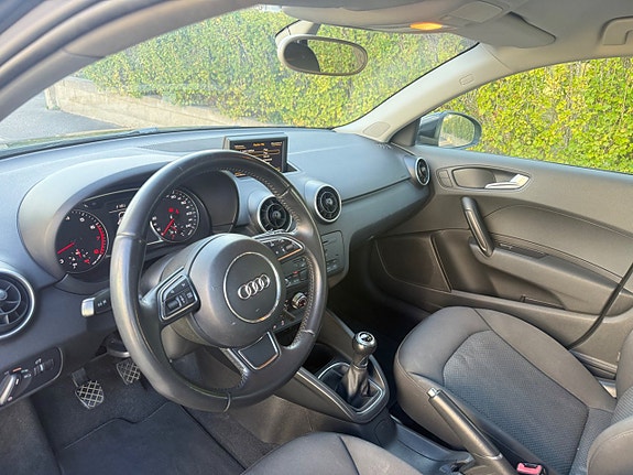 Audi A1 4 of 5