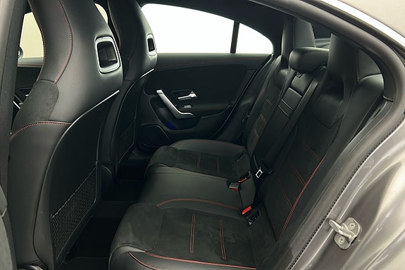 Mercedes-Benz CLA200 13 of 22