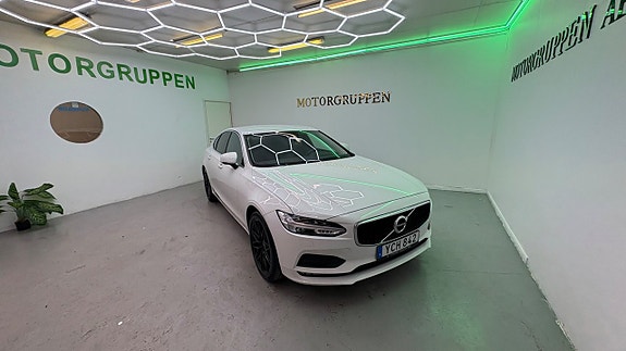 Volvo S90 13 of 30