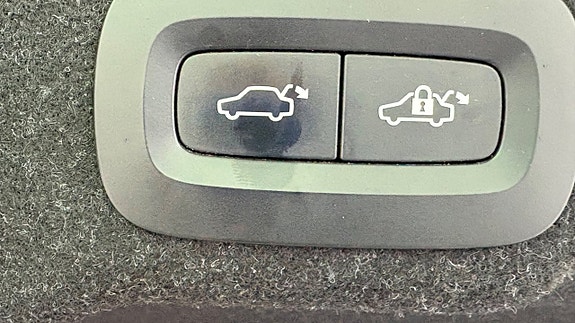Volvo S90 25 of 30