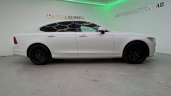 Volvo S90 4 of 5