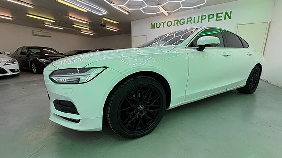 Volvo S90 12 of 30