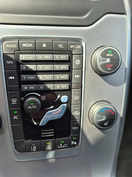 Volvo V70 8 of 10