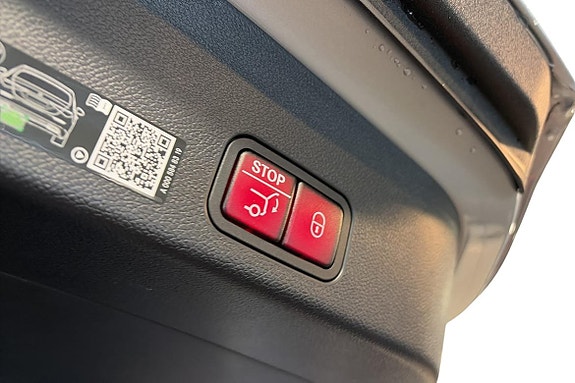 Mercedes-Benz GLC400 25 of 25