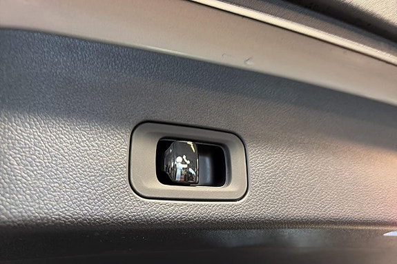 Mercedes-Benz GLC400 24 of 25