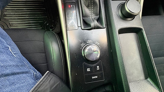 Lexus IS300h 15 of 26
