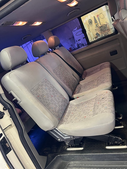 Volkswagen Shuttle 5 of 5