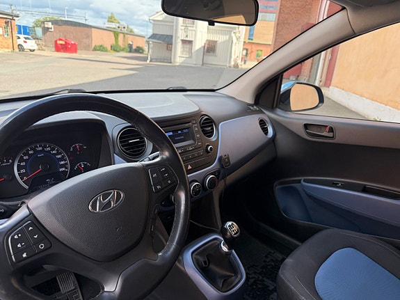 Hyundai i10 11 of 13