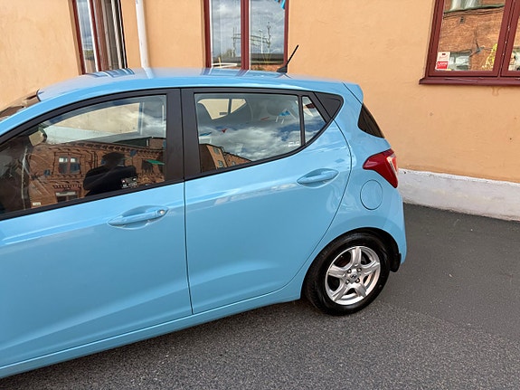 Hyundai i10 6 of 13