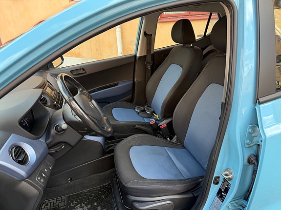 Hyundai i10 10 of 13
