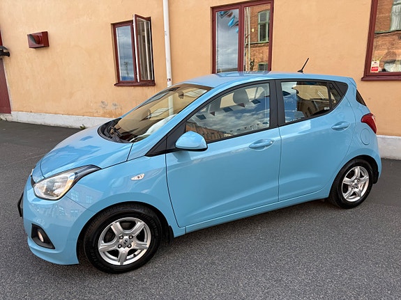 Hyundai i10 4 of 13