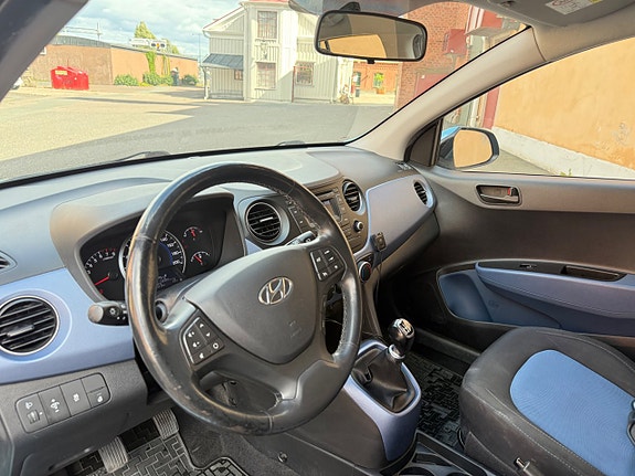 Hyundai i10 12 of 13