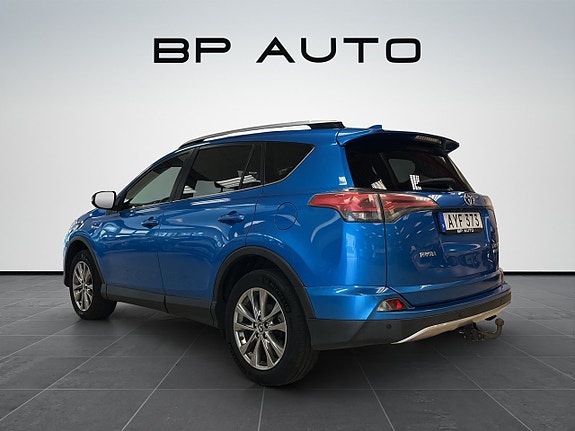 Toyota RAV4 5 of 27