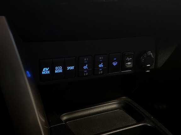 Toyota RAV4 20 of 27