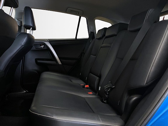 Toyota RAV4 11 of 27