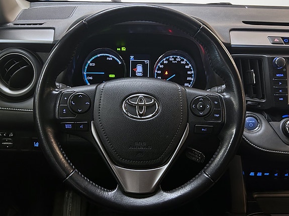 Toyota RAV4 14 of 27