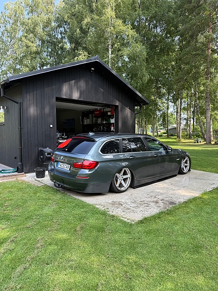 BMW 520d 4 of 13