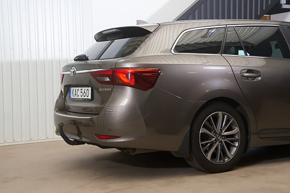 Toyota Avensis 8 of 24