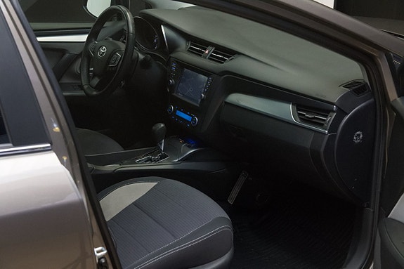 Toyota Avensis 20 of 24