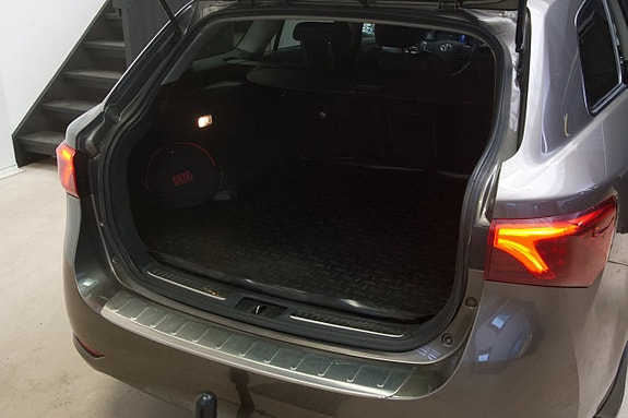Toyota Avensis 23 of 24