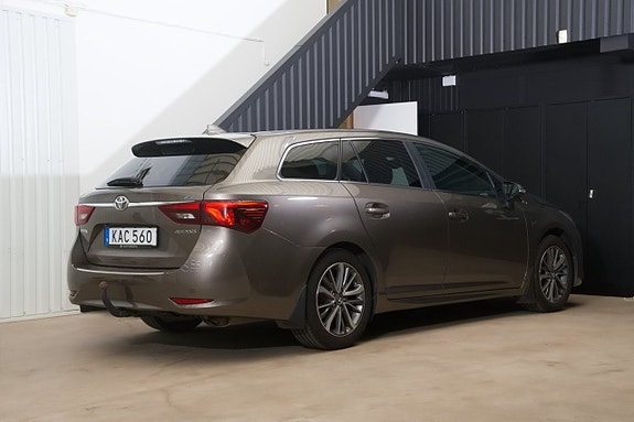 Toyota Avensis 7 of 24