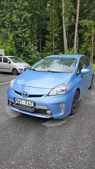 Toyota Prius Plug-in Hybrid 5 of 5