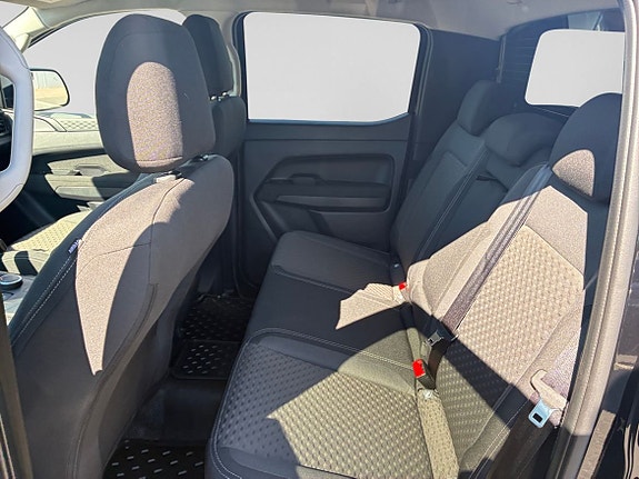 Volkswagen Amarok 13 of 15