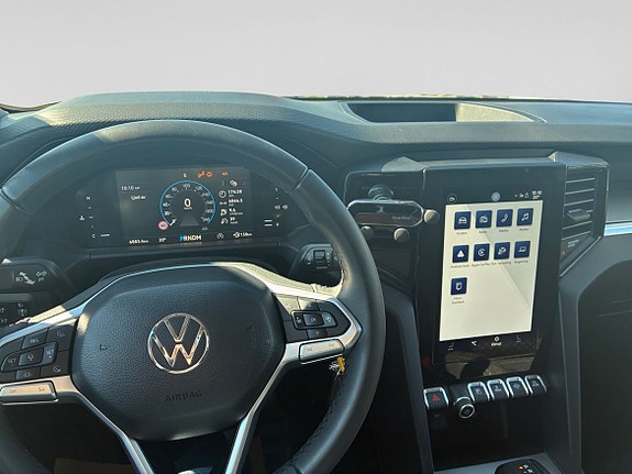 Volkswagen Amarok 10 of 15