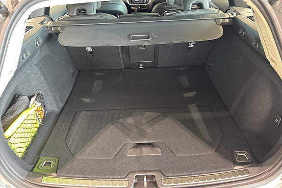 Volvo V60 13 of 30