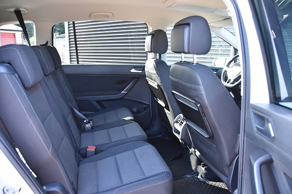 Volkswagen Touran 10 of 16