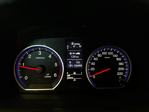 Honda CR-V 30 of 30