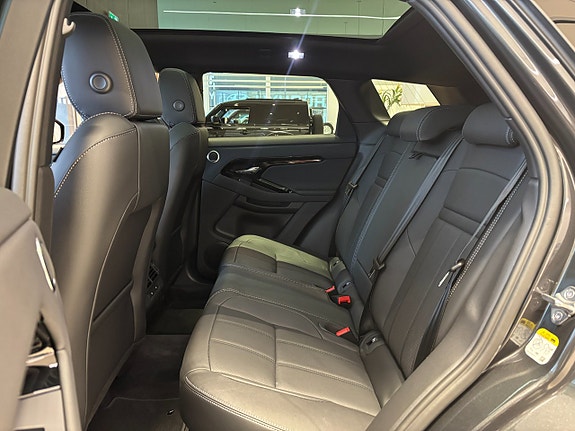Land Rover Range Rover Evoque 9 of 10