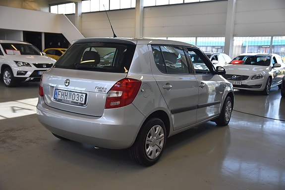 Skoda Fabia 3 of 5