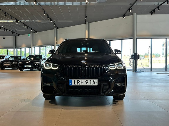 BMW X1 2 of 5