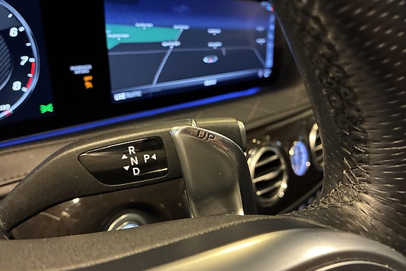Mercedes-Benz S63 21 of 27