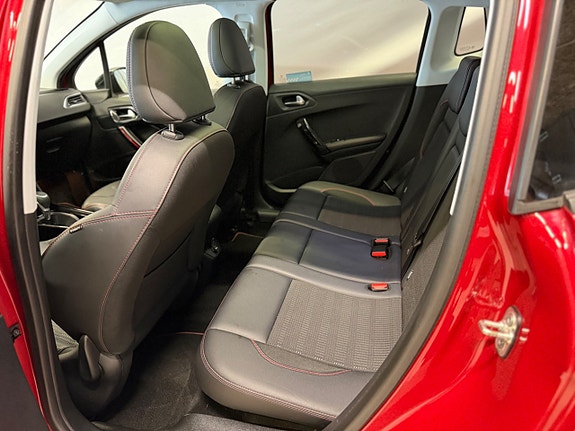 Peugeot 2008 6 of 10