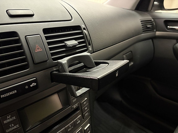 Toyota Avensis 15 of 17