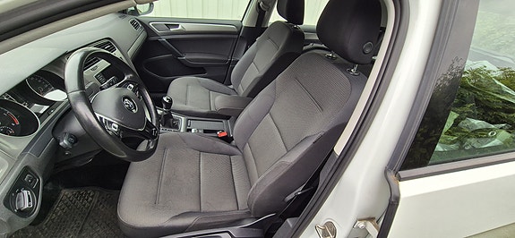Volkswagen Golf VII 4 of 4