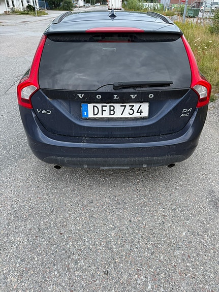 Volvo V60 3 of 5