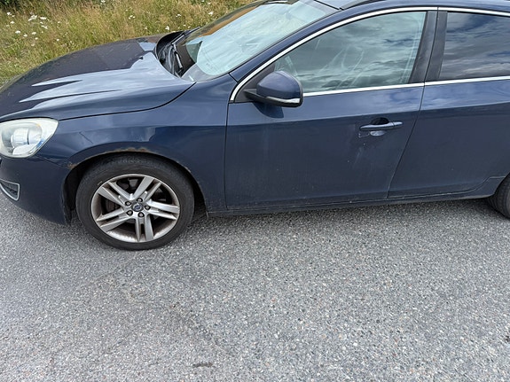 Volvo V60 5 of 5