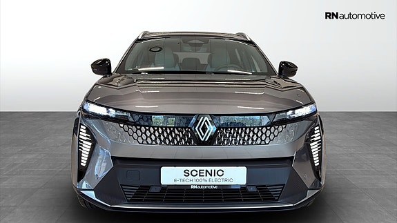 Renault Scenic E-Tech 8 of 19