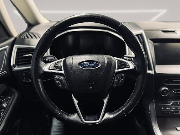 Ford S-MAX 18 of 29