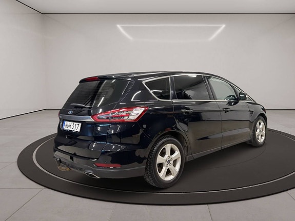 Ford S-MAX 27 of 29