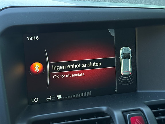Volvo XC60 19 of 22