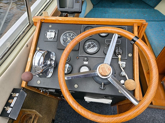 Coronet 24 Midi -77 KAD32 -99 12 of 14