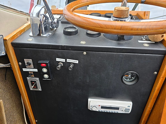 Coronet 24 Midi -77 KAD32 -99 11 of 14