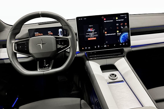 Polestar 4 4 of 5