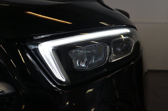 Mercedes-Benz A250 e 4 of 18